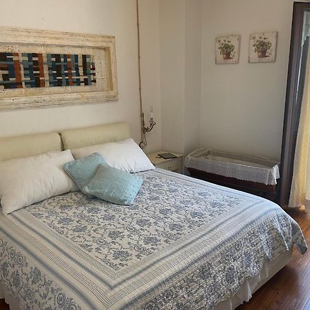 Casa Vacanze "Un Sogno Nel Blu'" Баунеї Екстер'єр фото